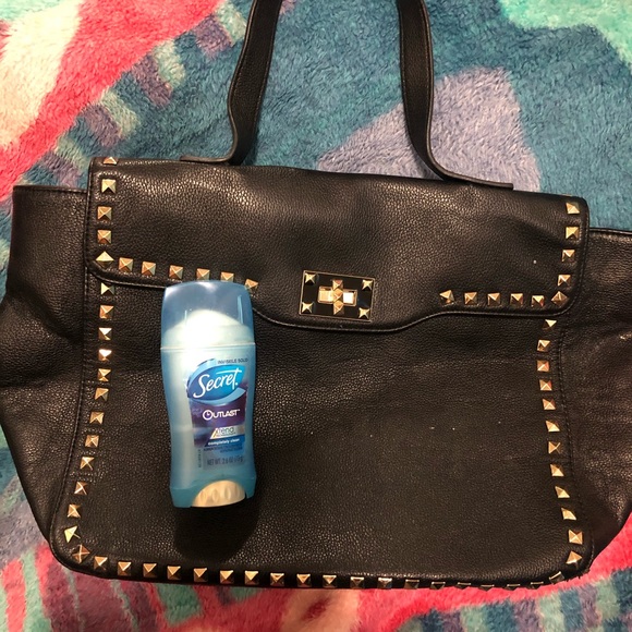 Black Forever 21 Gold Studded Bag in except shape! - Picture 2 of 5